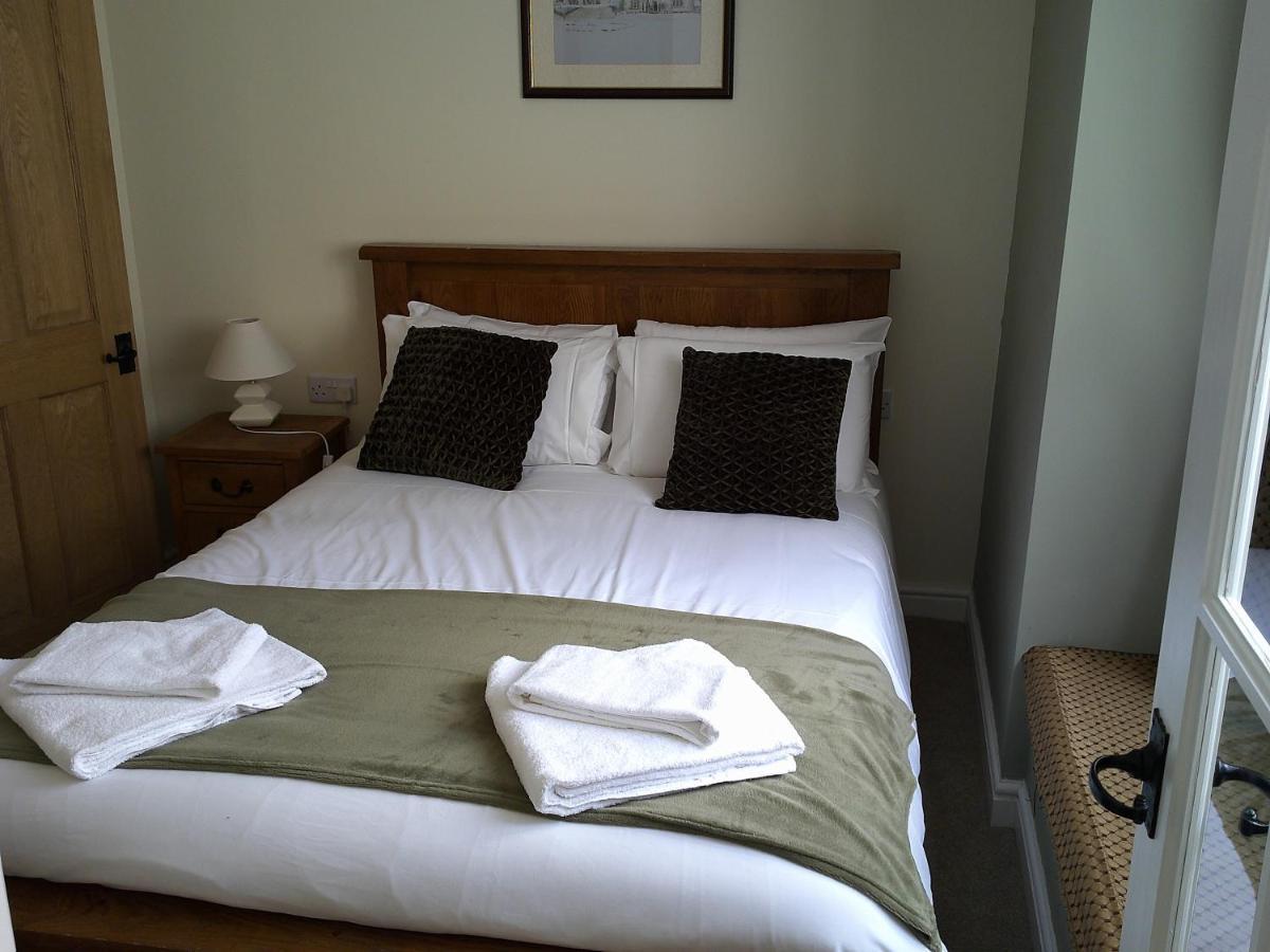 The Crown Hotel Corwen Kültér fotó