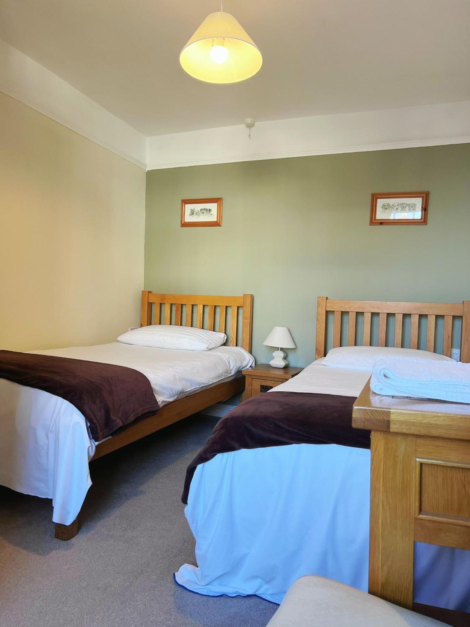 The Crown Hotel Corwen Kültér fotó