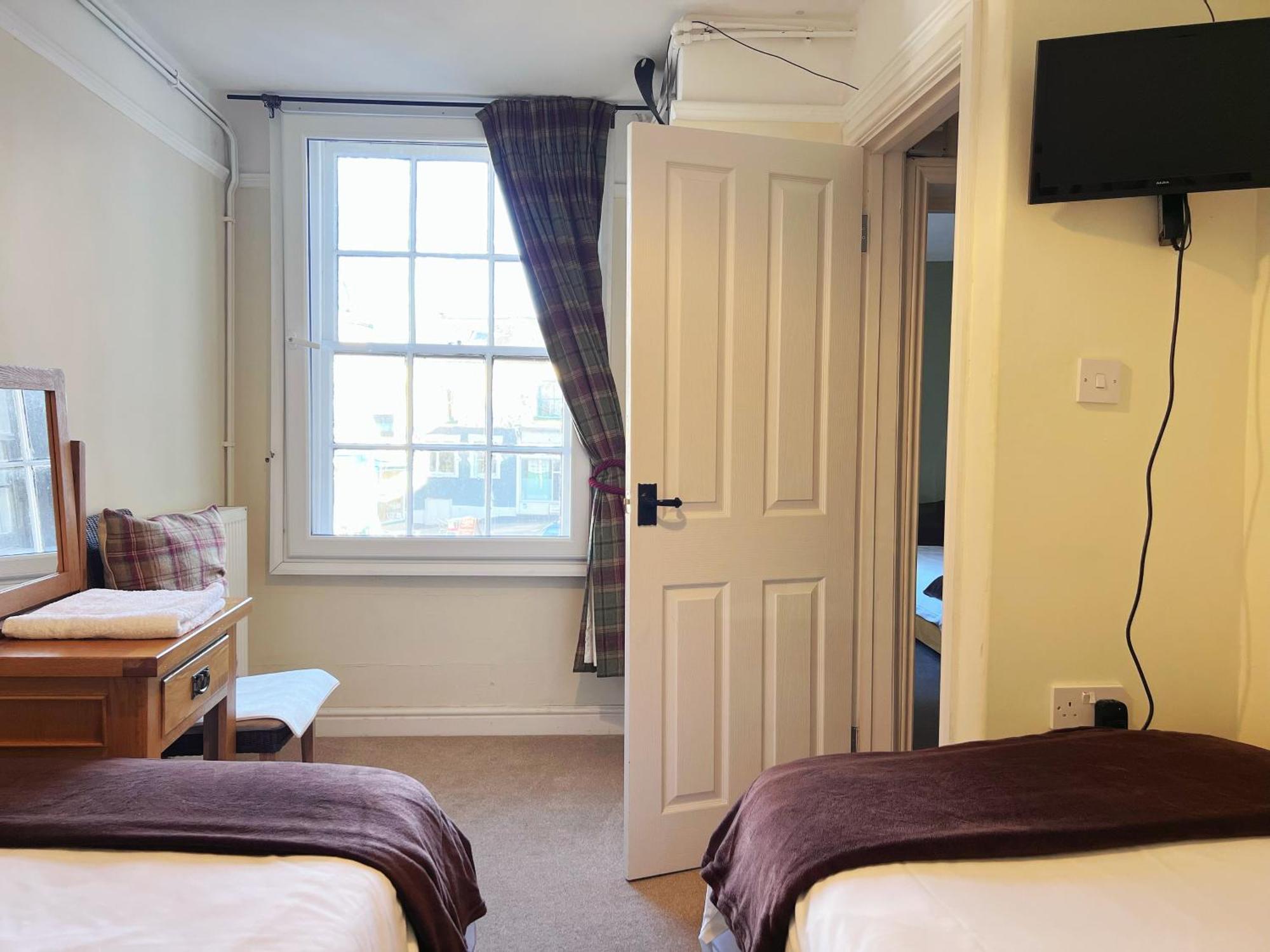 The Crown Hotel Corwen Kültér fotó